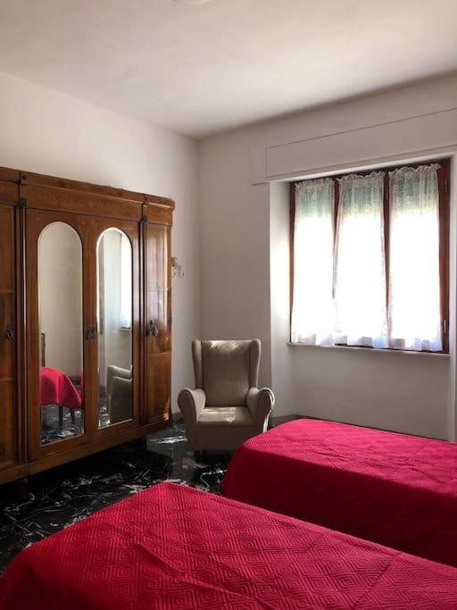 Casa Indipendente Zona Centrale La Maddalena  Kültér fotó