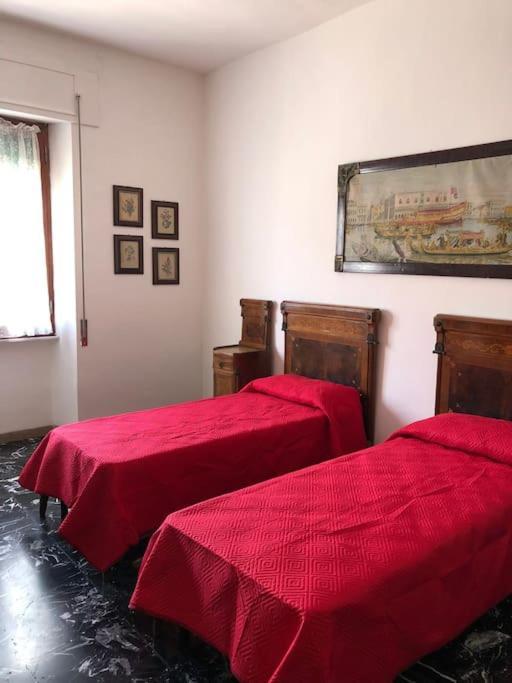 Casa Indipendente Zona Centrale La Maddalena  Kültér fotó