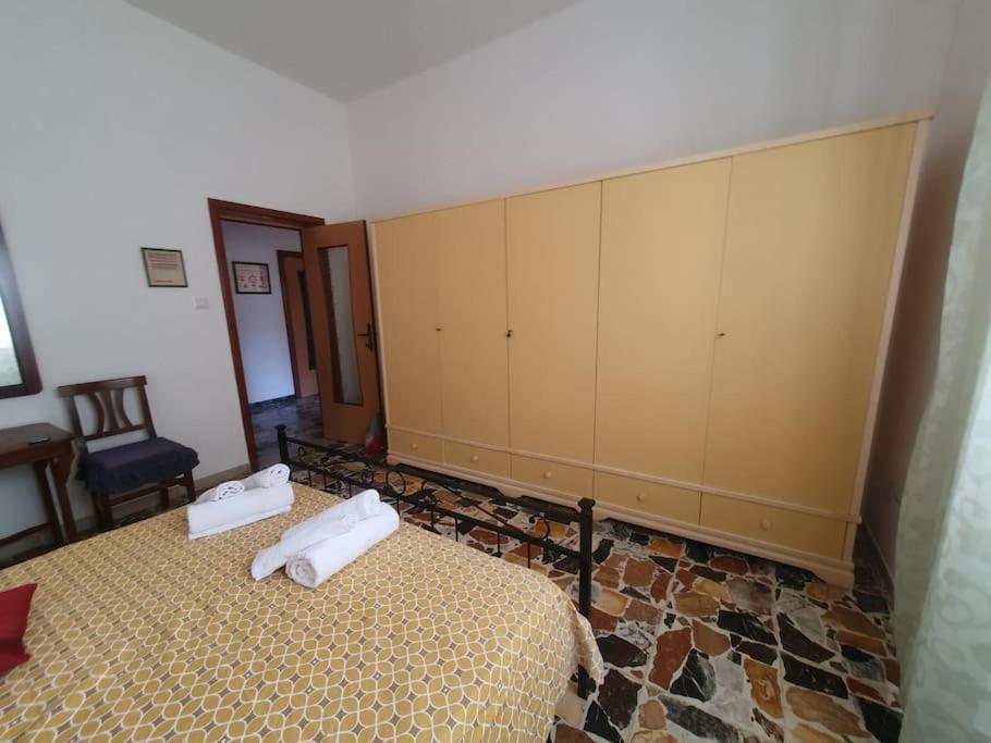 Casa Indipendente Zona Centrale La Maddalena  Kültér fotó