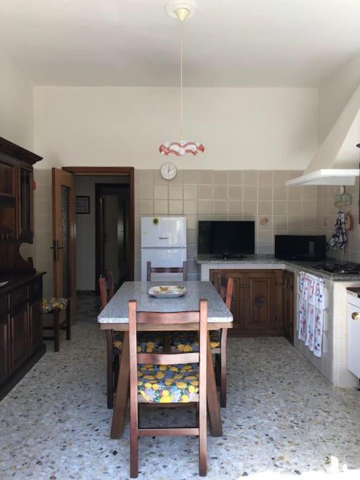 Casa Indipendente Zona Centrale La Maddalena  Kültér fotó
