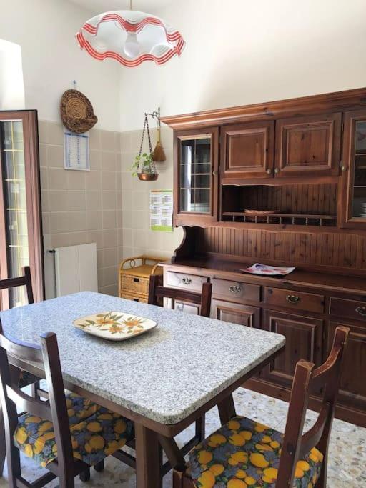 Casa Indipendente Zona Centrale La Maddalena  Kültér fotó